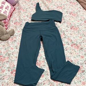 Lululemon align set leggings and bra size 4